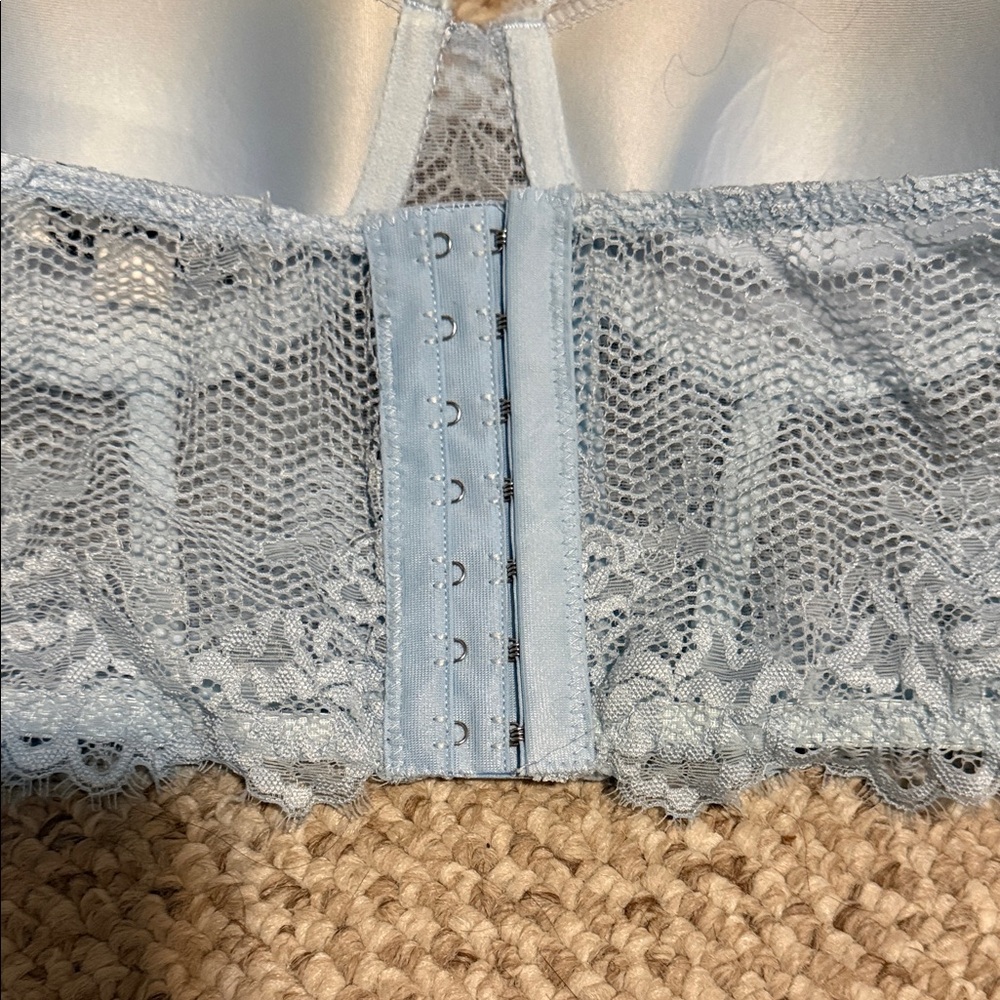 Lace Bustier - Picture 4 of 5